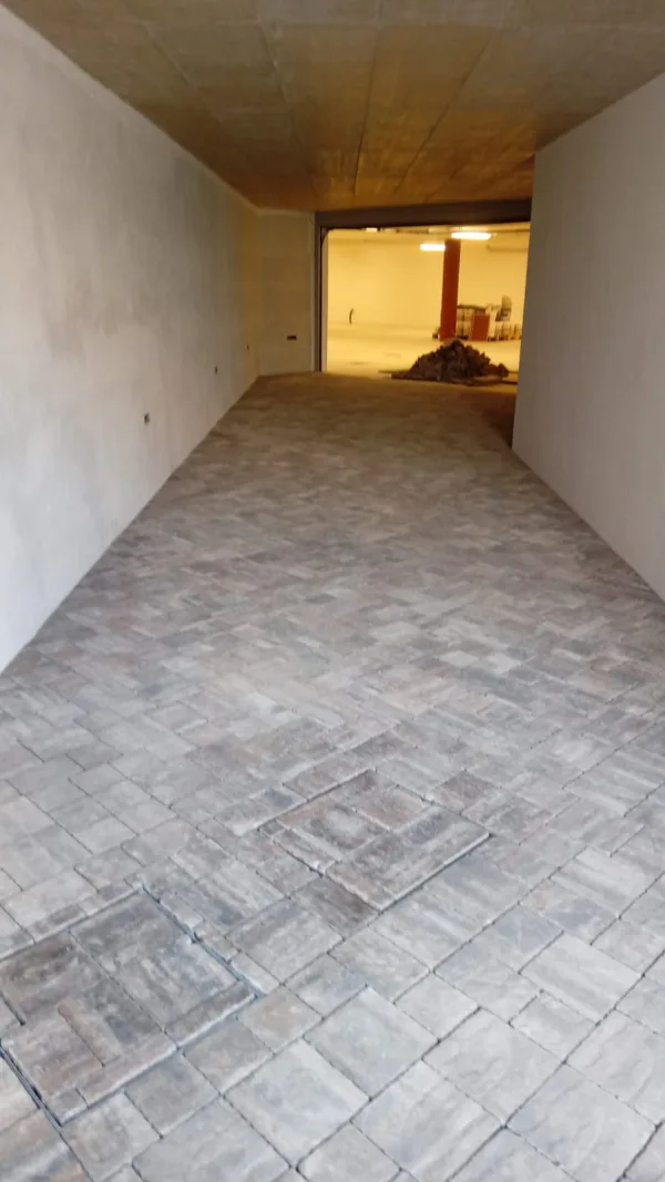 Pavimenti in autobloccanti.