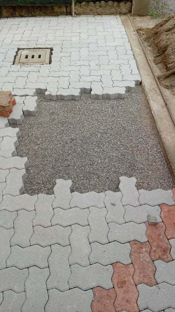 Pavimenti in autobloccanti.