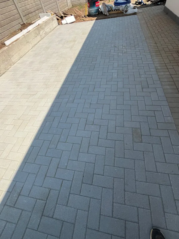 Pavimenti in autobloccanti.