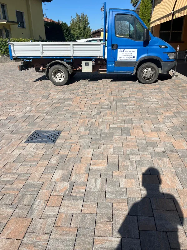 Pavimenti in autobloccanti.